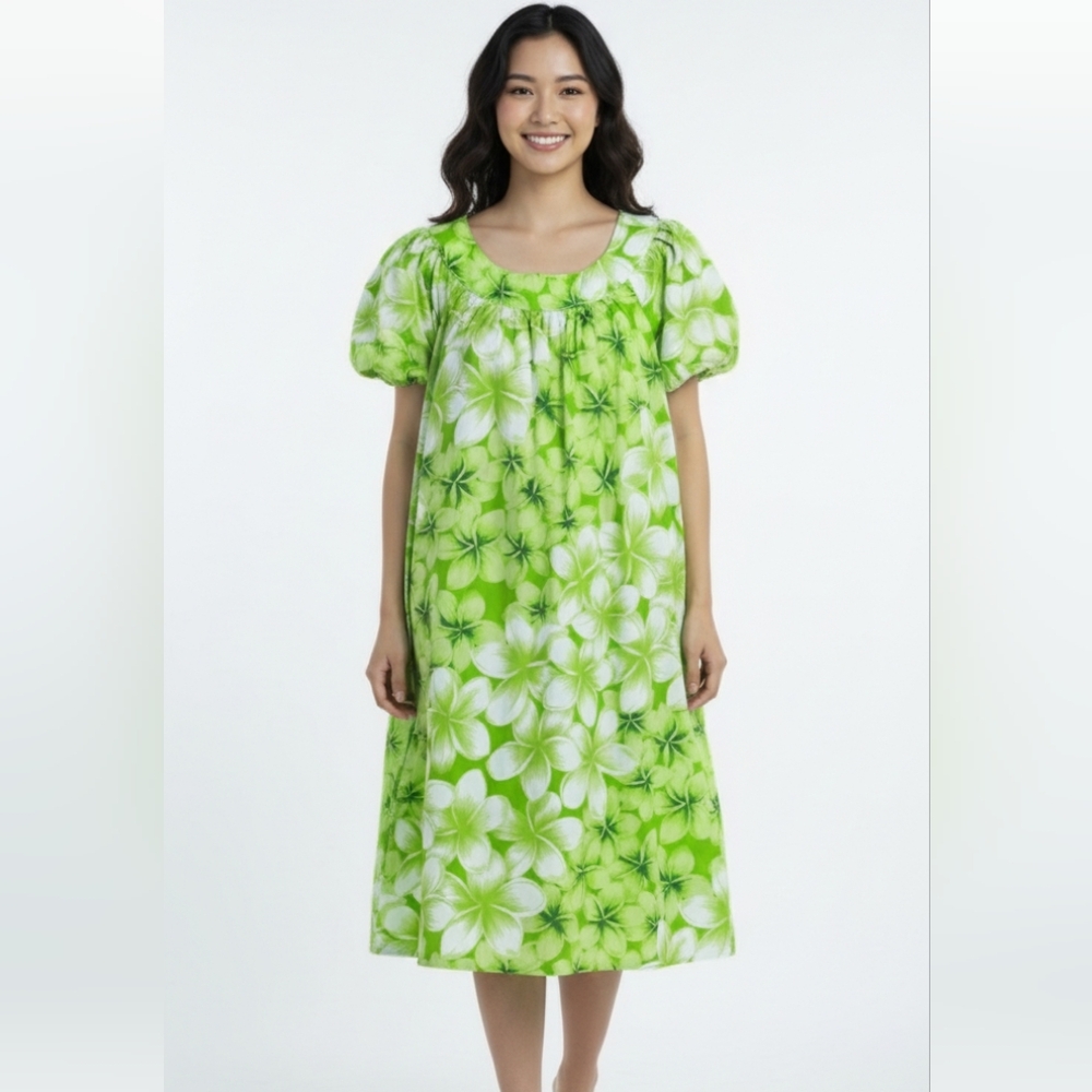 Vintage Hawaiian Green Floral House Dress Size medium